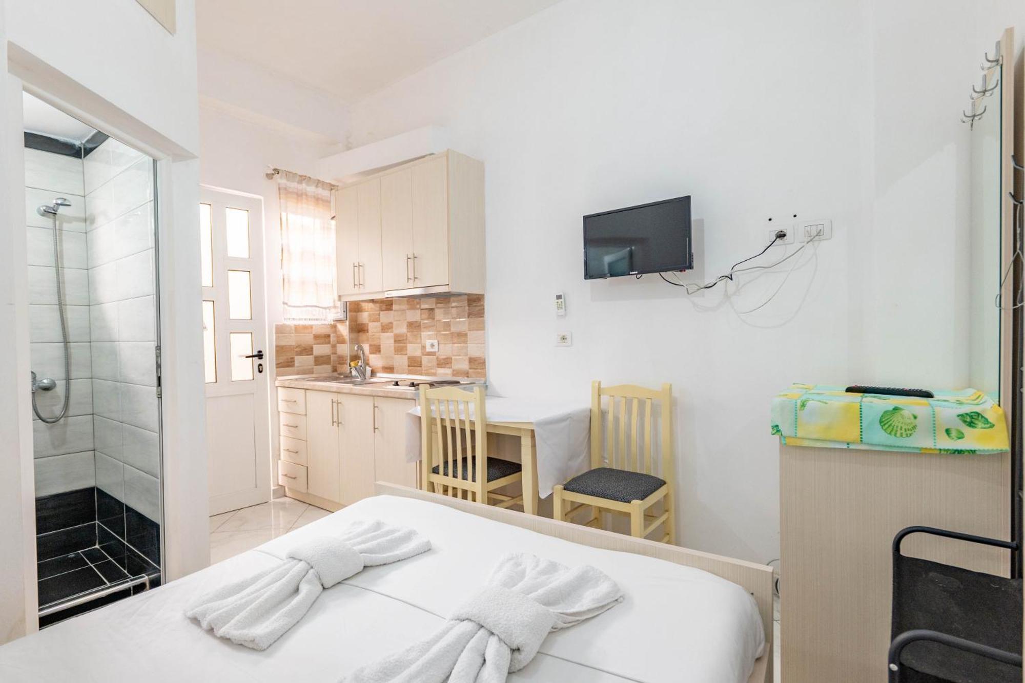 Vila Celi Sarande Exterior photo